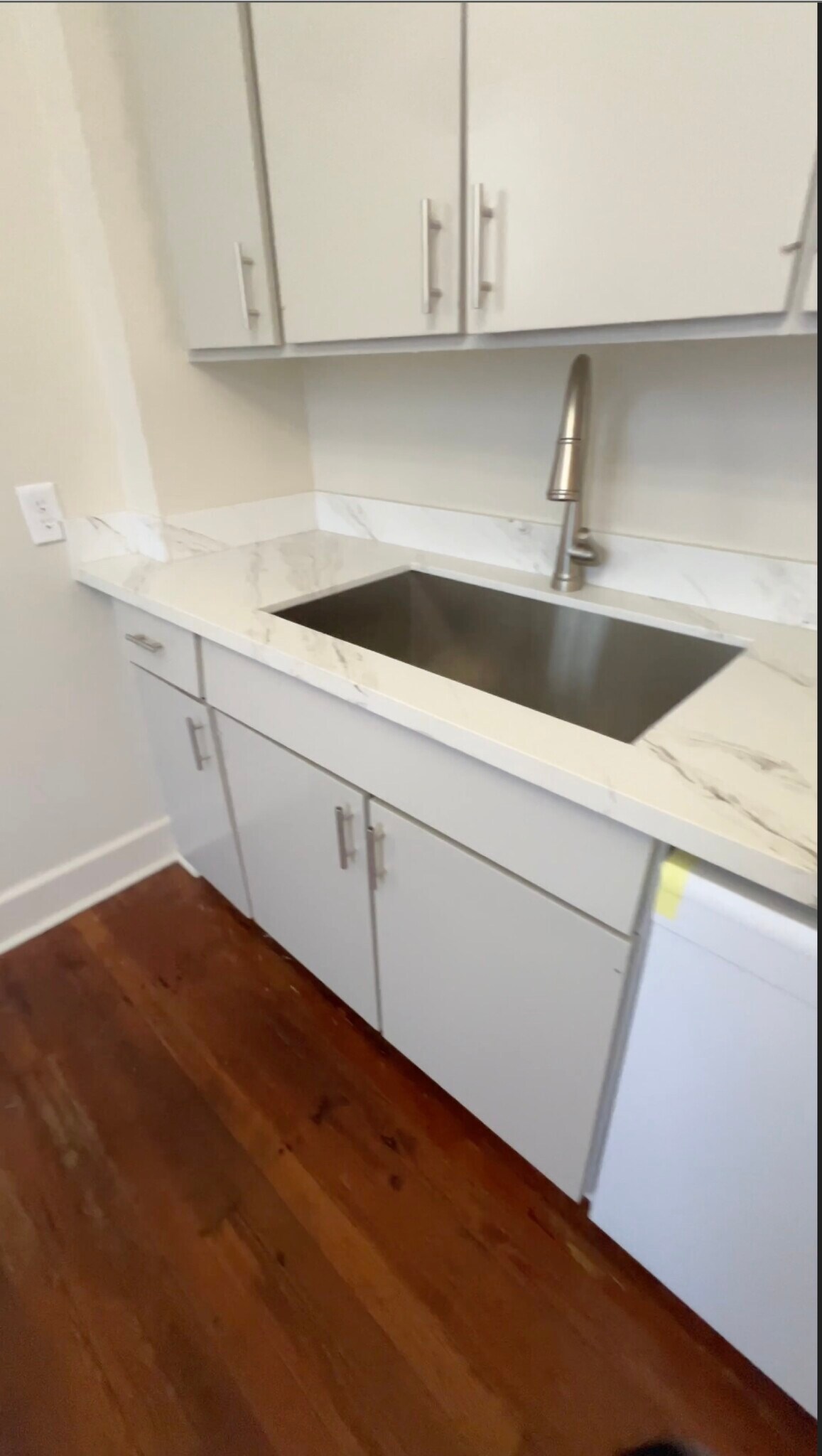 Building Photo - 2035 Joseph St