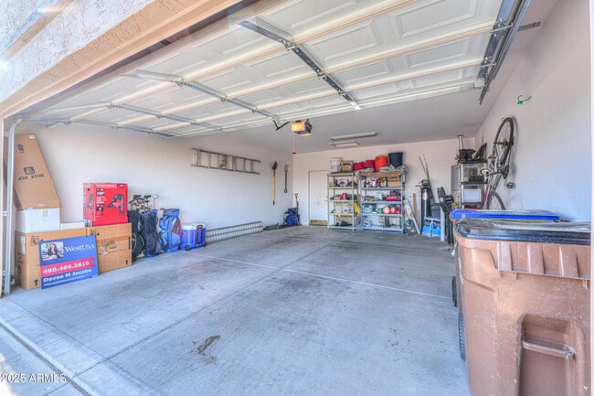 Building Photo - 10806 E Peralta Canyon Dr