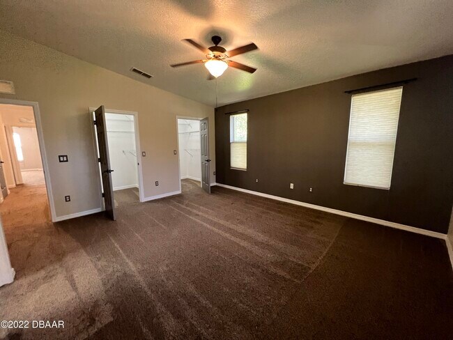 Building Photo - 100 Grey Widgeon Ct