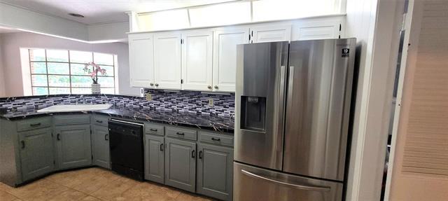 Building Photo - 204 Overhill Dr