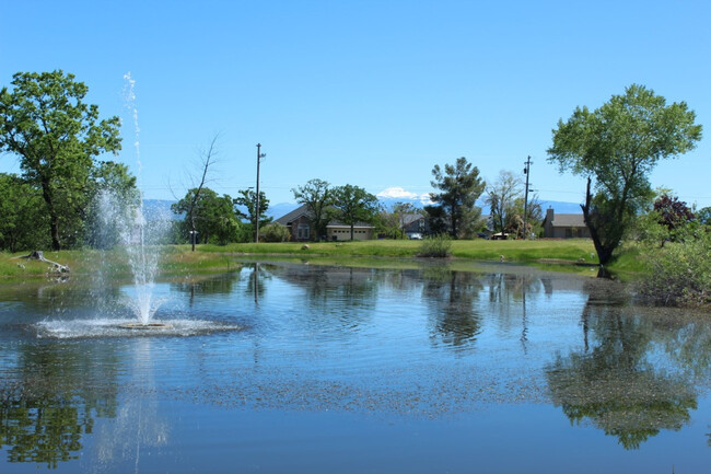Building Photo - Lake California Home