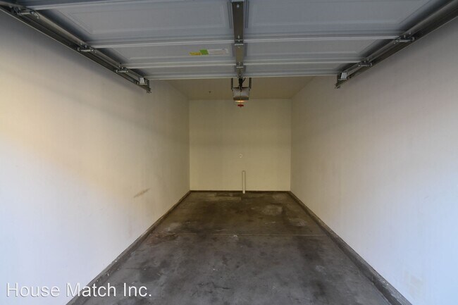 Building Photo - 26396 Arboretum Way