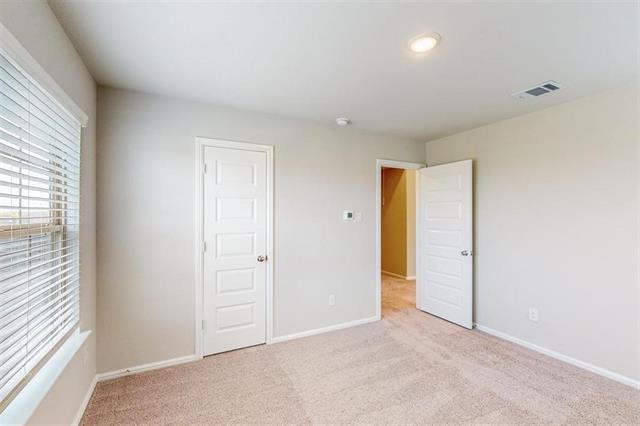 Building Photo - 14162 Birch Farm Dr
