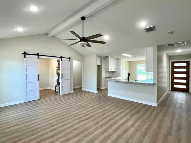 Building Photo - 2910 Cherry Hills Dr