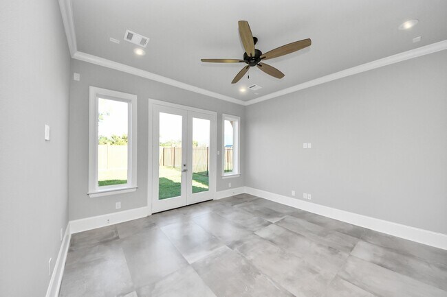 Building Photo - 6322 Milwee St