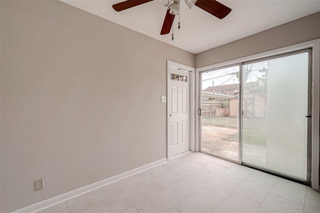 Building Photo - 2703 Cypress St