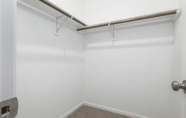 Building Photo - 420 Owens St