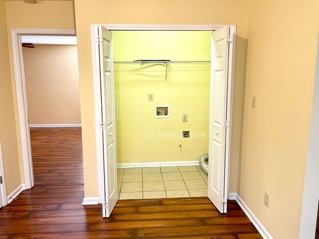 Building Photo - 8192 Hynds Springs Ln