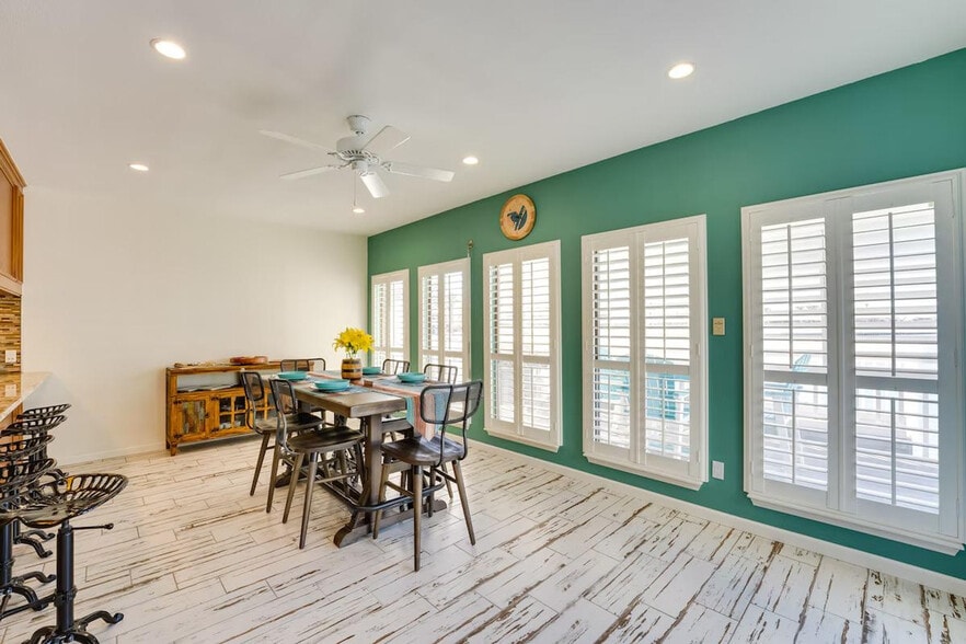 Building Photo - 15237 Isabella Ct