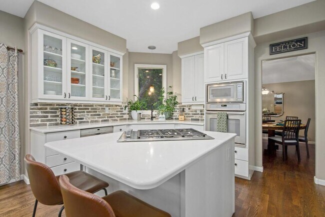 Building Photo - 2625 Jewelstone Ct