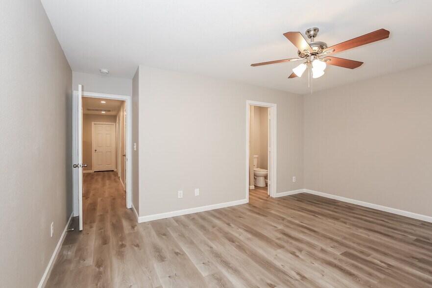 Building Photo - 8328 N Highland Ranch St