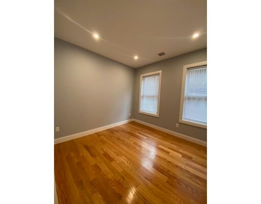 Building Photo - 4 Mount Vernon St