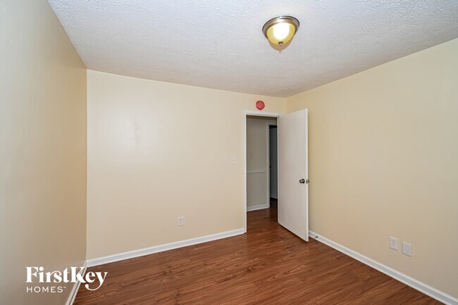 Building Photo - 3571 Millcreek Dr