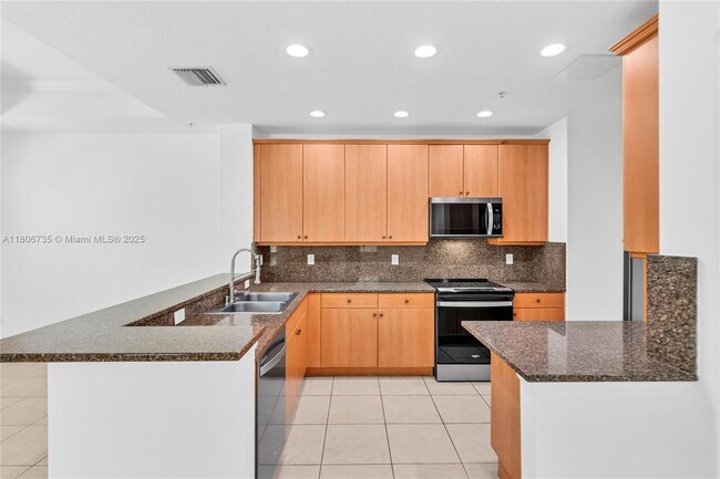 Building Photo - 2509 San Pietro Cir