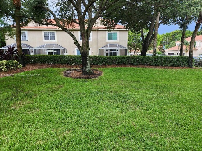Building Photo - 1050 Sorrento Dr