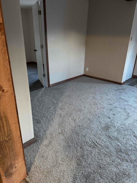 Building Photo - 525 N Main St