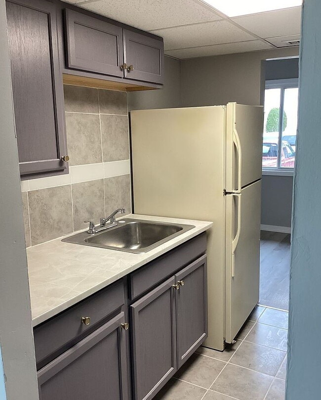 Building Photo - 370 Joe Parker Rd