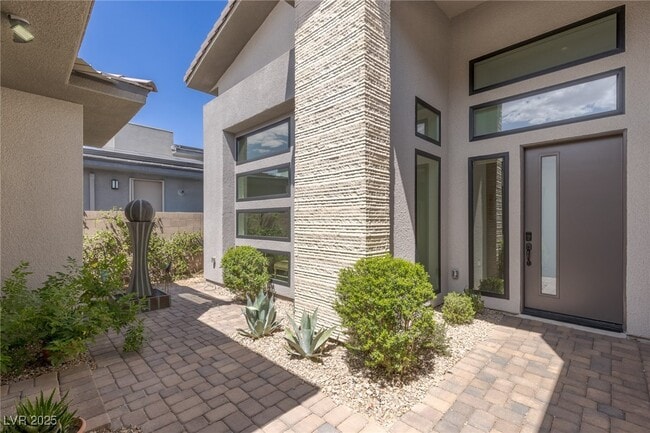 Building Photo - 5192 Rock Daisy Dr