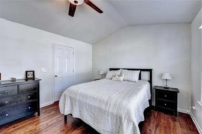 Building Photo - 5485 Reps Trce