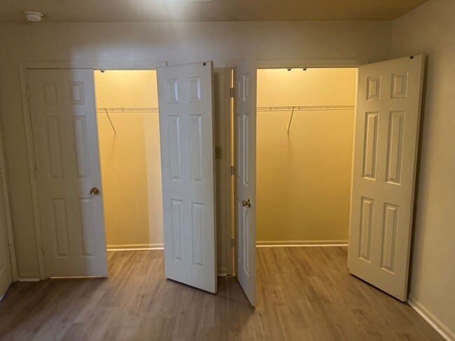 Building Photo - 3 bed 2 bath low income house in Fort Smith Arkansas