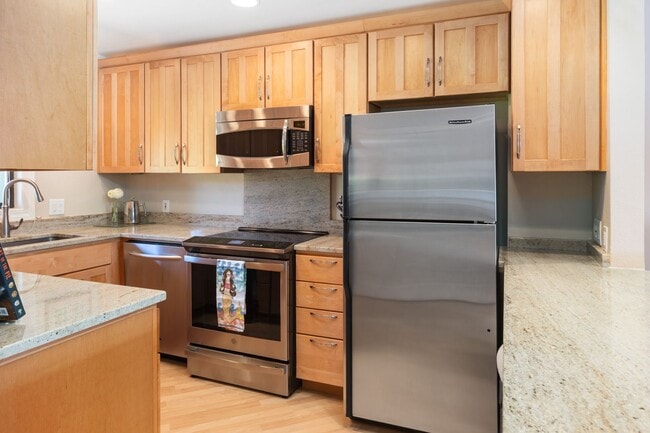 Building Photo - Short-Term Waterfront Retreat | Fully Furnished Option Available