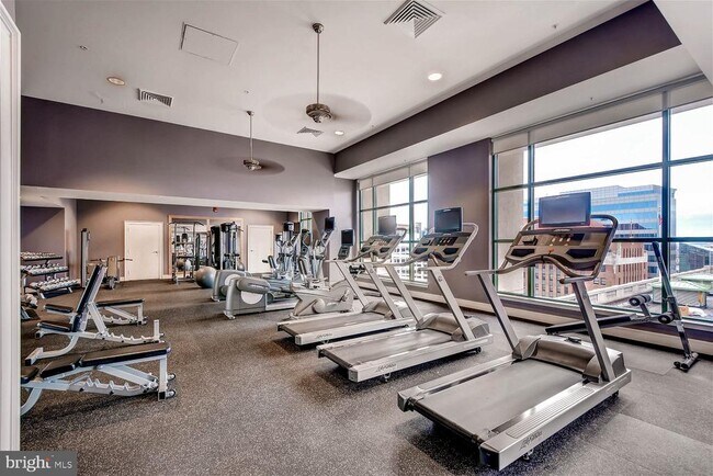 Building Photo - 414 Water St