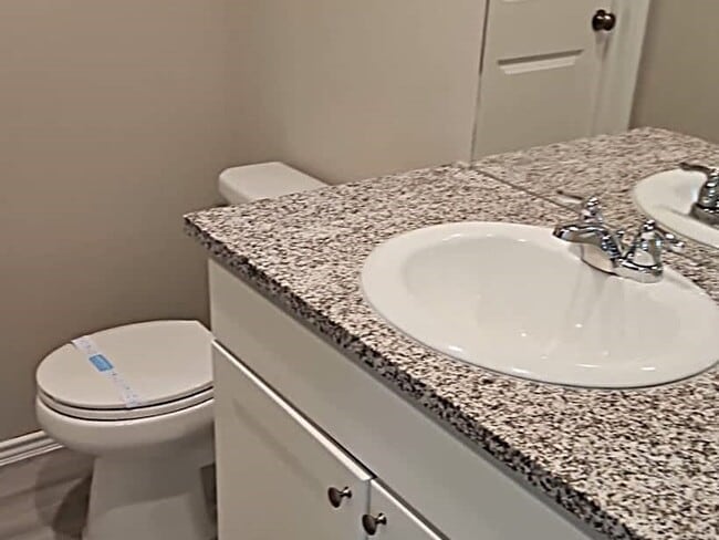 Building Photo - 7319 Avila Vis