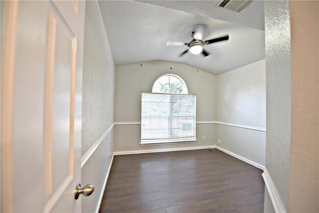 Building Photo - 618 Horizon Trail