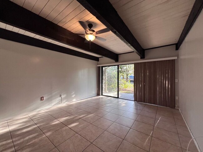 Building Photo - 5409 Pine Creek Dr