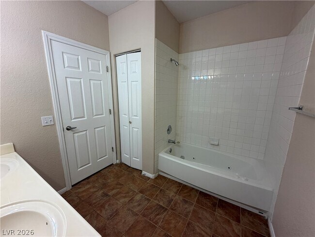 Building Photo - 3320 S Fort Apache Rd