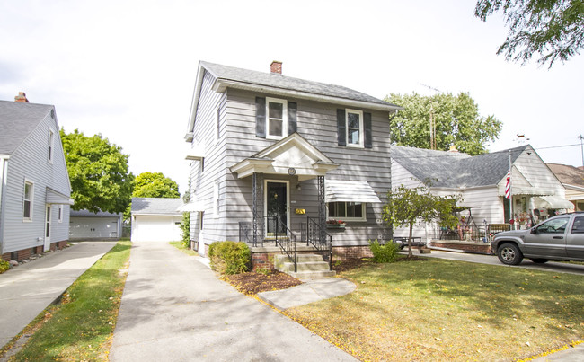 Primary Photo - 942 Brinton Dr