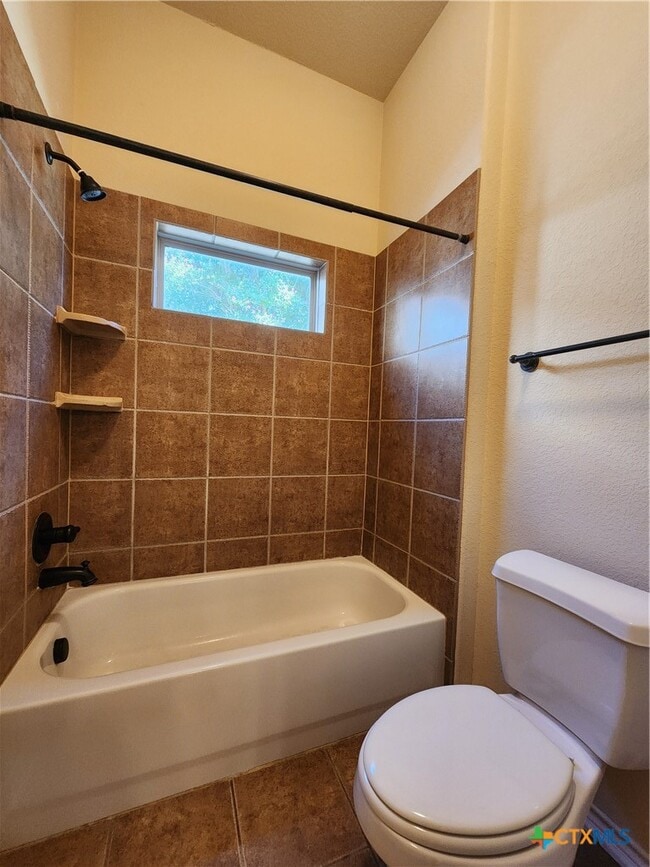 Building Photo - 803 Lodge Creek Dr