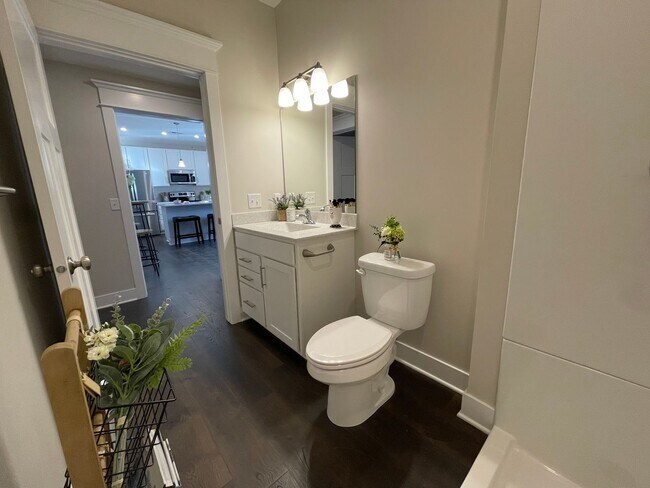 Building Photo - New 2 Bedroom 2 Bathroom Flat in Ralston