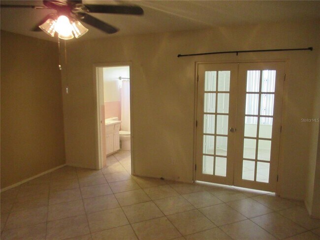 Building Photo - 2402 Ecuadorian Way