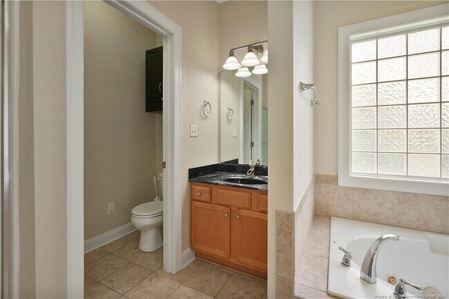 Building Photo - 2813 Franciscan Dr
