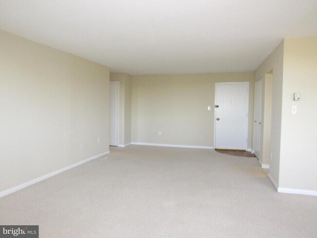 Building Photo - 4201 Cherry Hill Rd