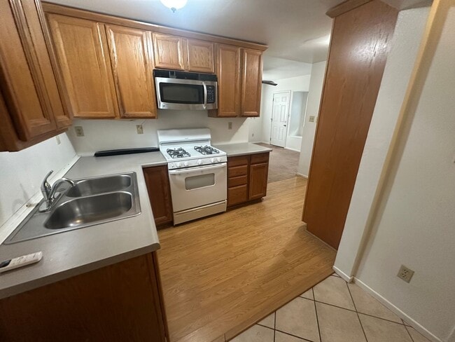 Building Photo - 2812 C St