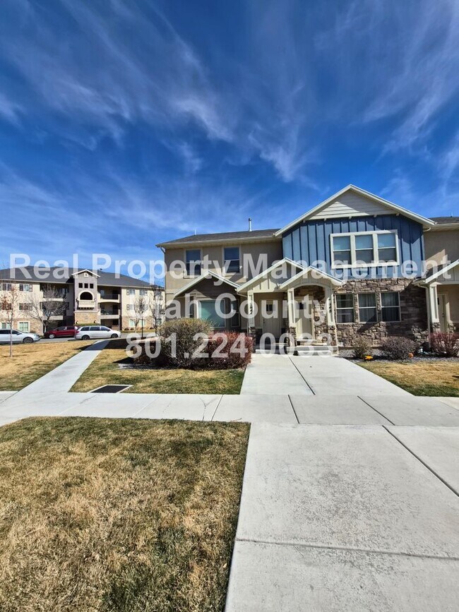 Building Photo - Townhome in Eagle Mountain