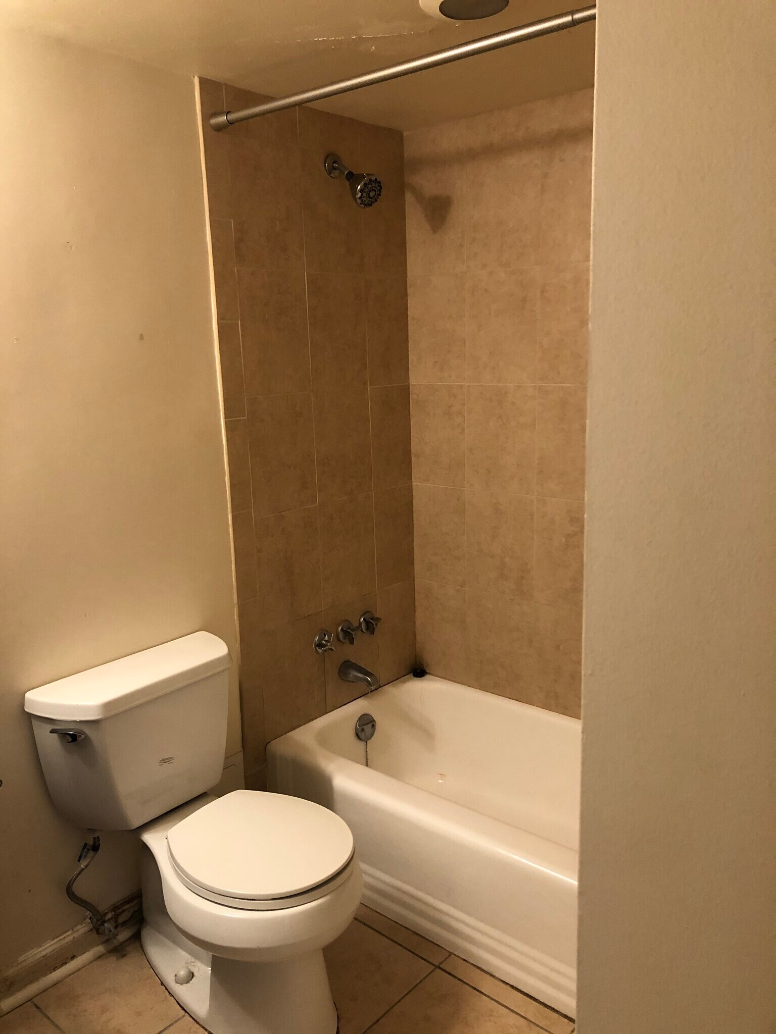 Building Photo - 922 24th St NW