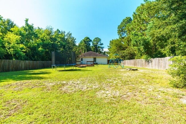 Building Photo - 8294 Pamplona St