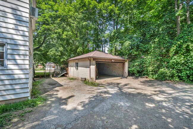 Building Photo - 1787 Tanglewood Dr