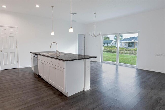 Building Photo - 442 Tobias St