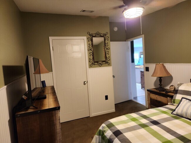 Building Photo - 7717 White Egret Ln