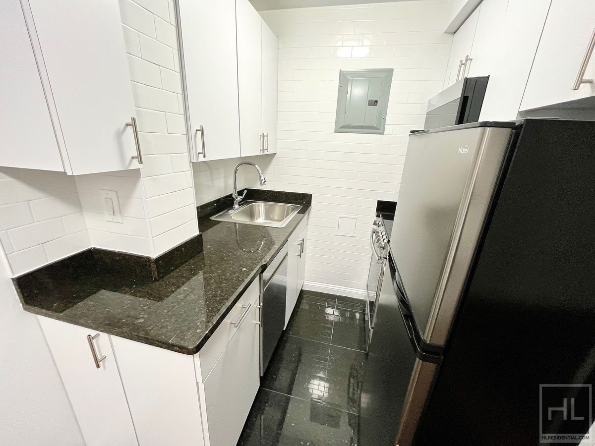 Building Photo - WEST 55 STREET