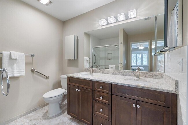 Building Photo - 772 Bird Bay Dr N