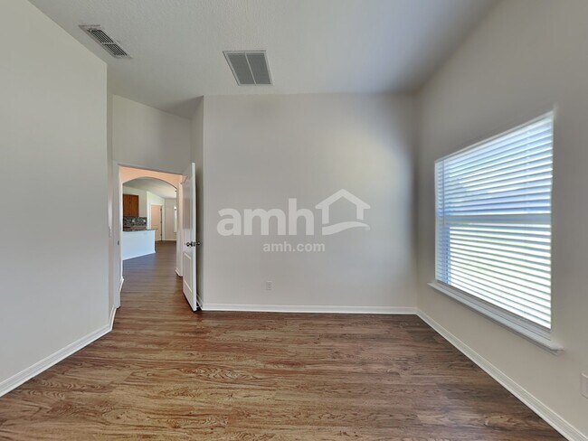 Building Photo - 3584 Shrewsbury Dr