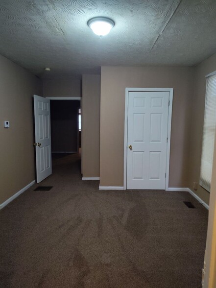 Building Photo - 1369 Catalpa St