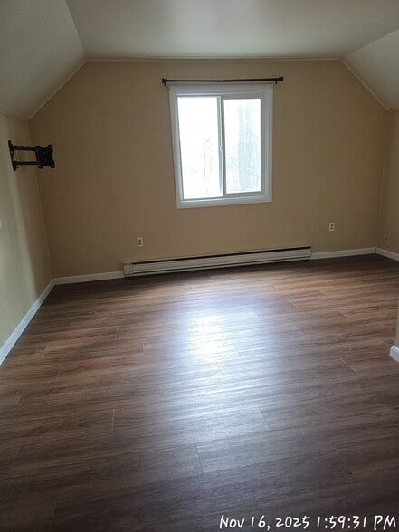 Building Photo - 1010 Eisenhower Way