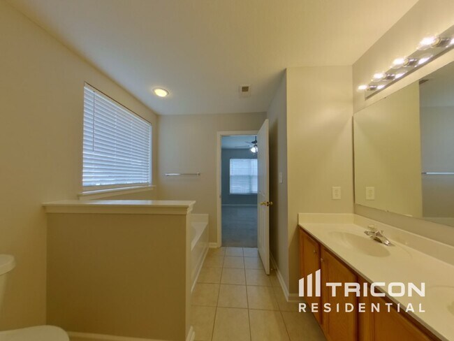 Building Photo - 2104 Gold Nugget Dr