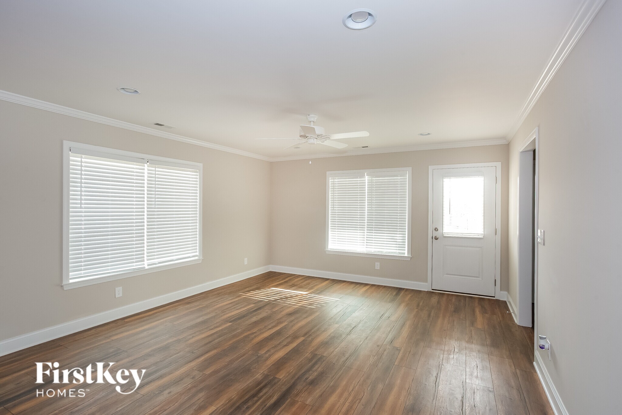 Building Photo - 621 E Mills Dr